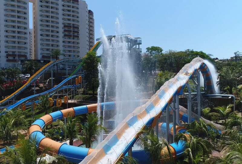 Montanha-Russa Aquática - Thermas dos Laranjais (Olímpia-SP)