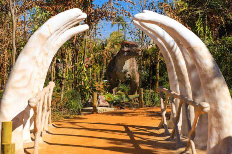 Vale dos Dinossauros (Olímpia-SP)